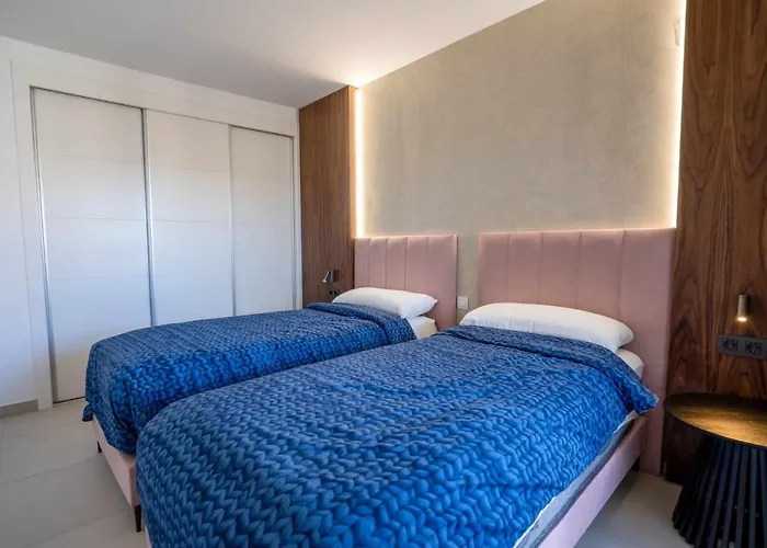 Lujoso Apartamento De 3 Dormitorios